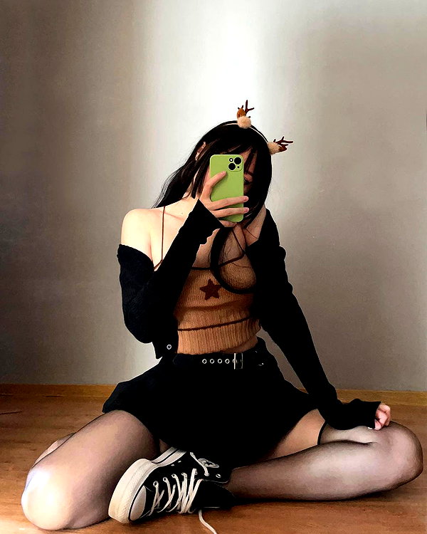 cyberkitty_____ instagram image archive image