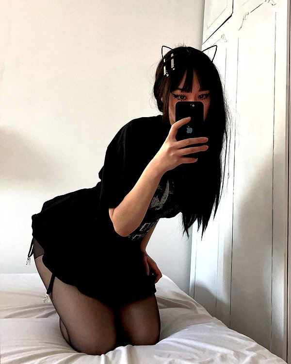 cyberkitty_____ instagram image archive image