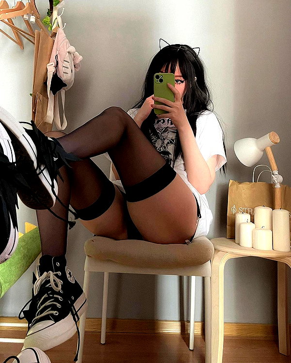 cyberkitty_____ instagram image archive image