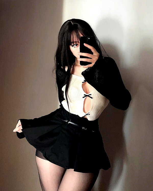 cyberkitty_____ instagram image archive image