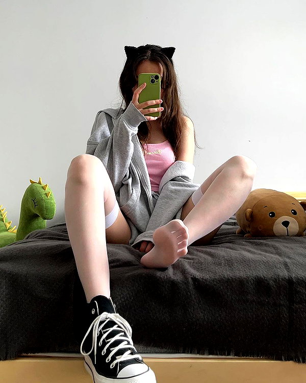 cyberkitty_____ instagram image archive image