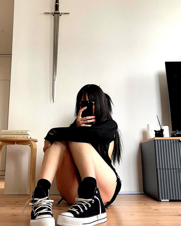 cyberkitty_____ instagram image archive image