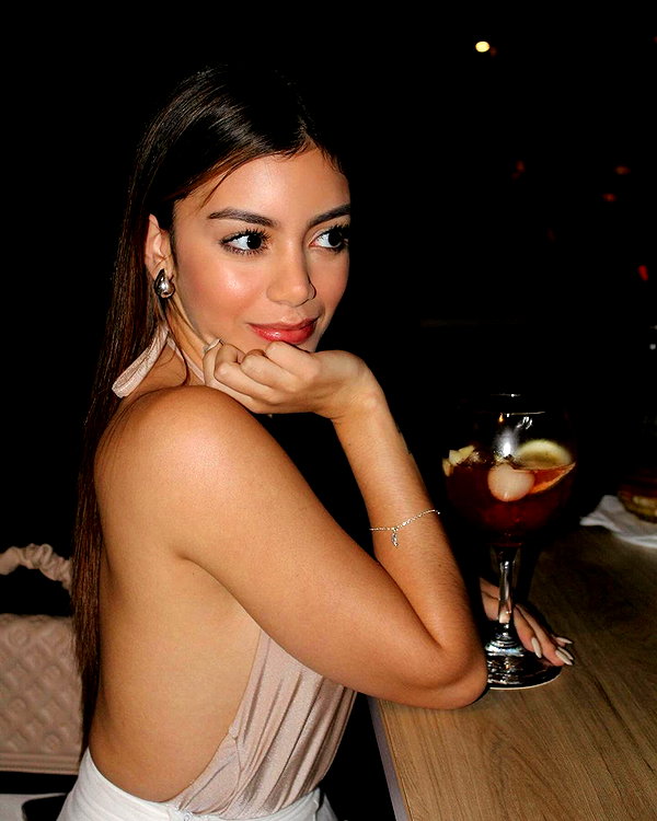 dianavgalvis instagram image archive image