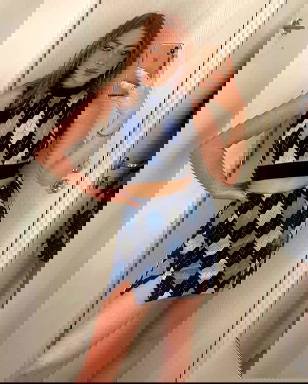 eveliniya eveliniya archive image