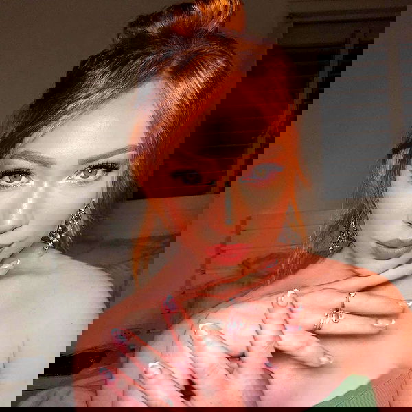 eveliniya eveliniya archive image