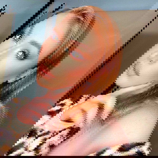 eveliniya eveliniya archive image