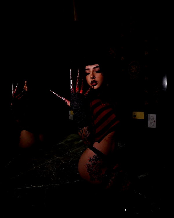 karin_orhov instagram image archive image