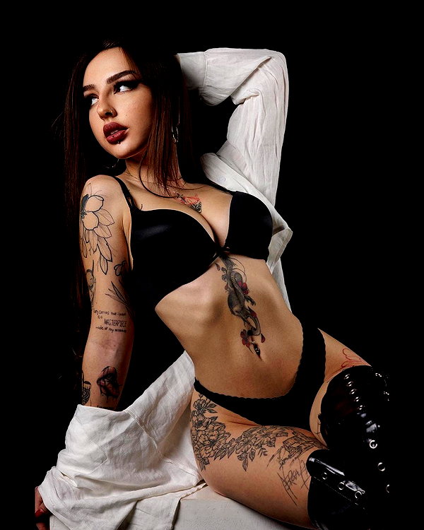karin_orhov instagram image archive image