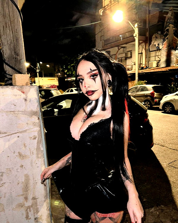 karin_orhov instagram image archive image
