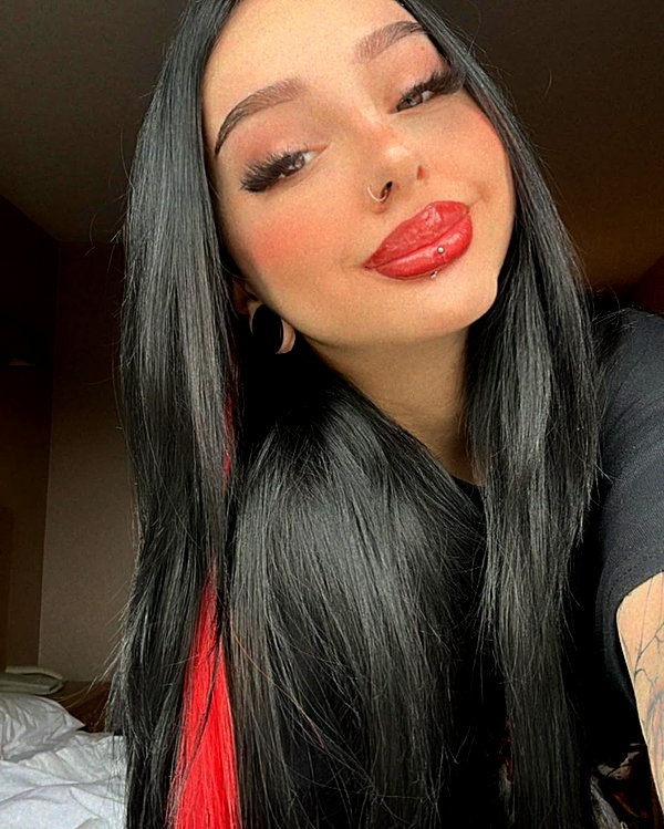 karin_orhov instagram image archive image