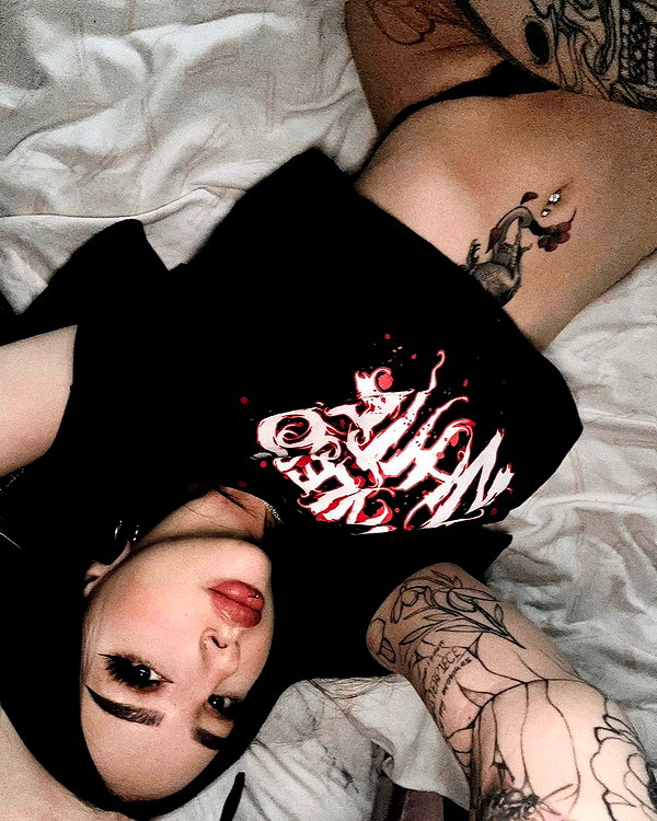karin_orhov instagram image archive image