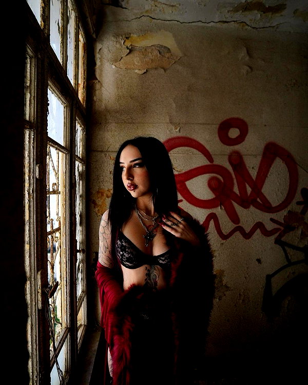karin_orhov instagram image archive image
