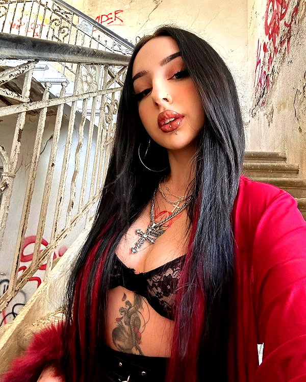 karin_orhov instagram image archive image