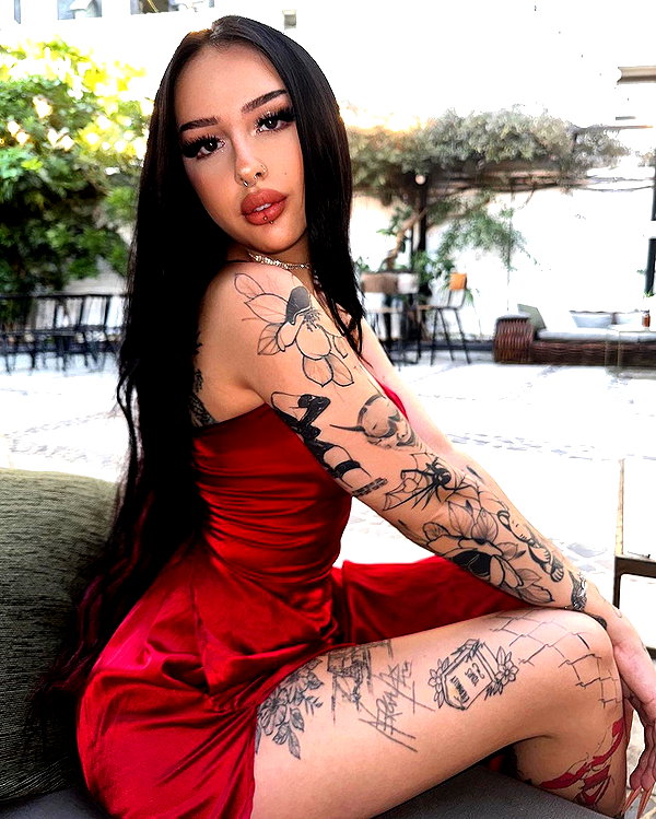 karin_orhov instagram image archive image