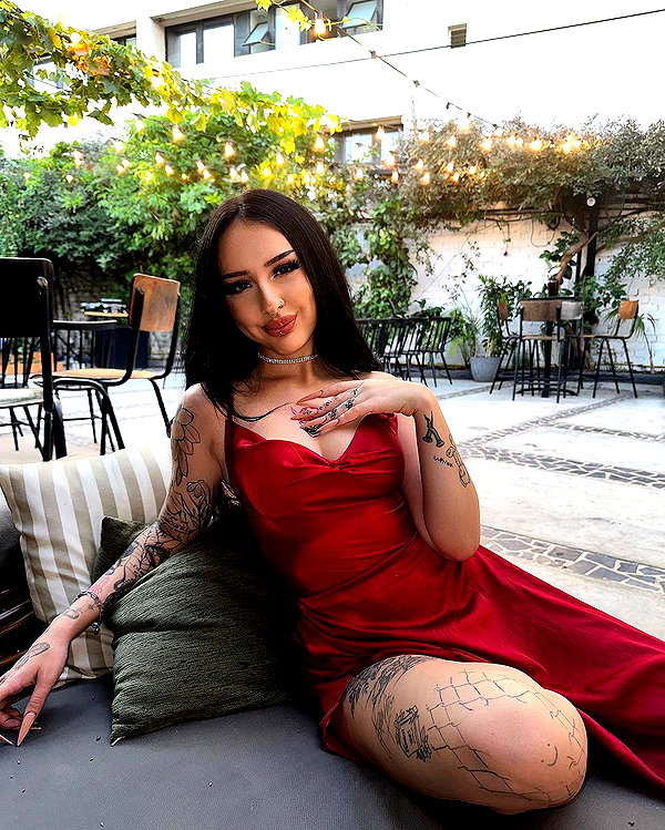 karin_orhov instagram image archive image