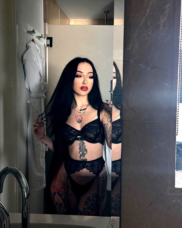 karin_orhov instagram image archive image