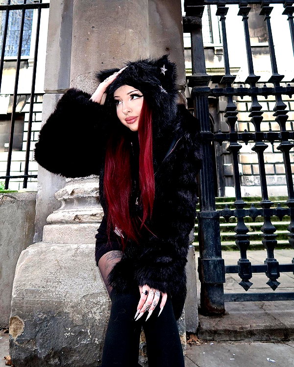 karin_orhov instagram image archive image