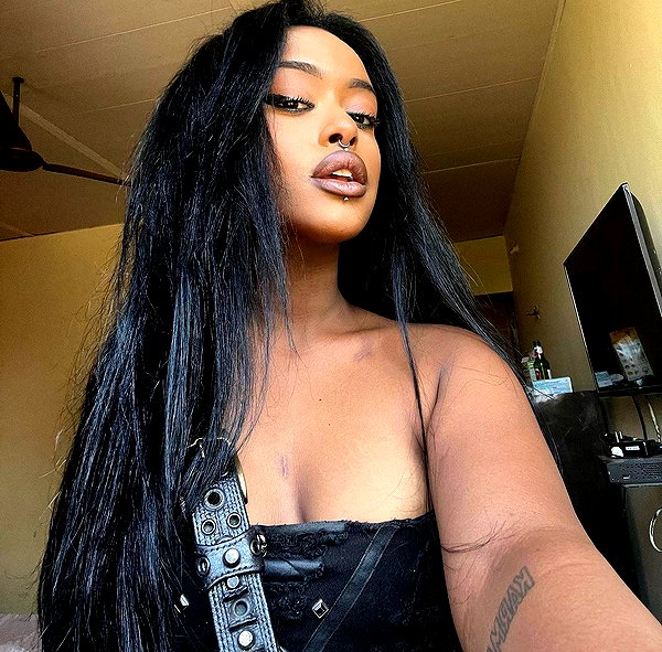 liiuuar instagram image archive image