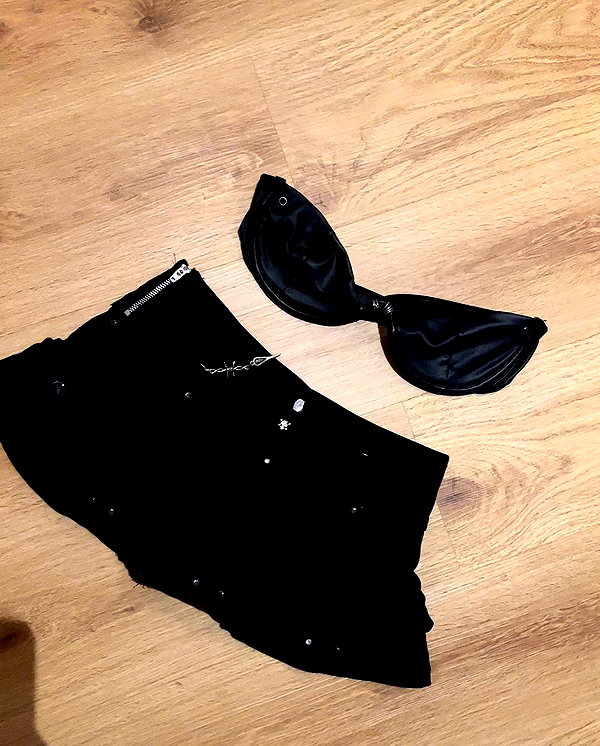 liiuuar instagram image archive image