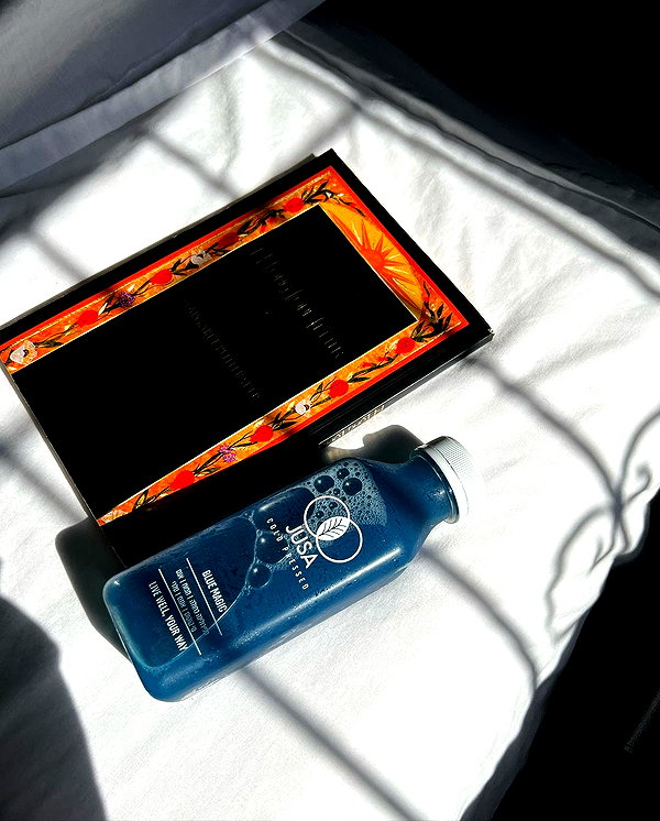 liiuuar instagram image archive image
