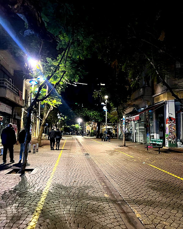 liiuuar instagram image archive image