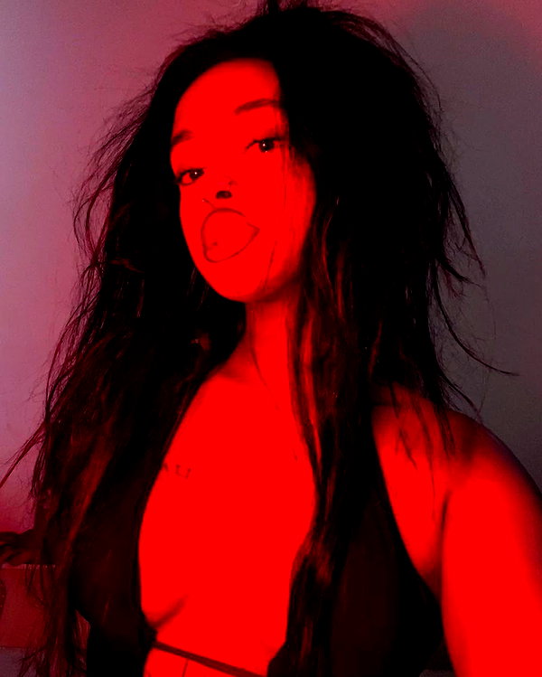liiuuar instagram image archive image