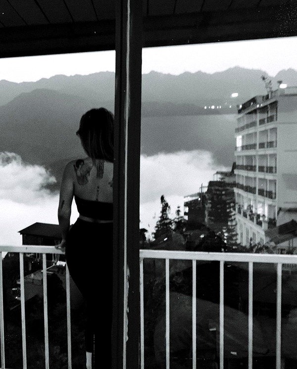 liori_hen instagram image archive image