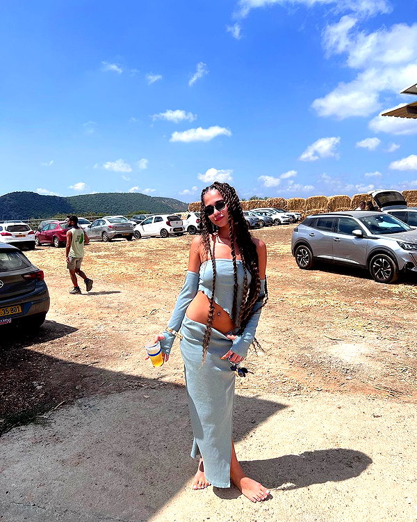 yuliarazi instagram image archive image