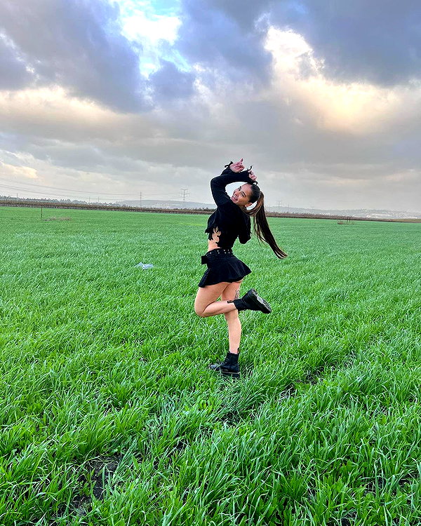 yuliarazi instagram image archive image