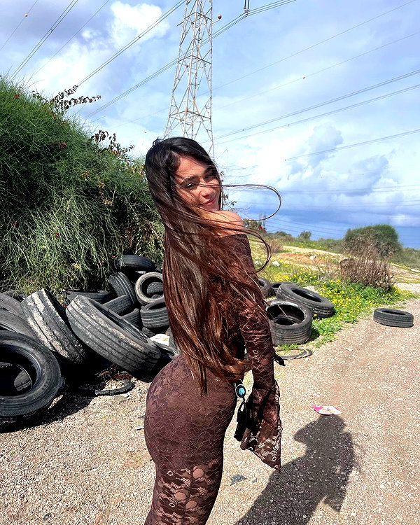 yuliarazi instagram image archive image