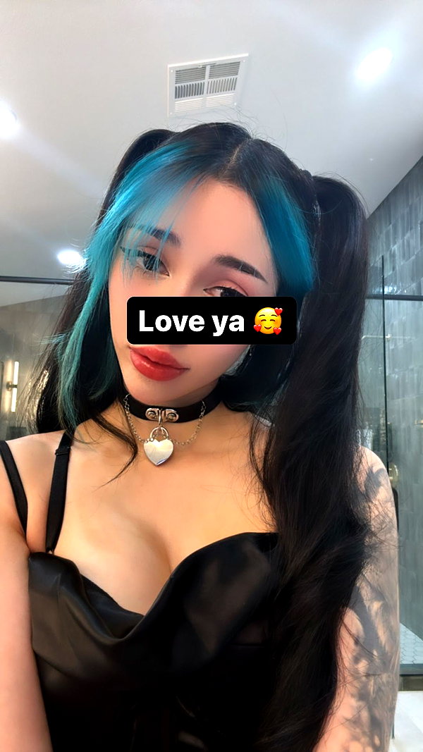 alyri_tv instagram image archive image