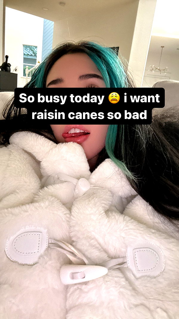 alyri_tv instagram image archive image