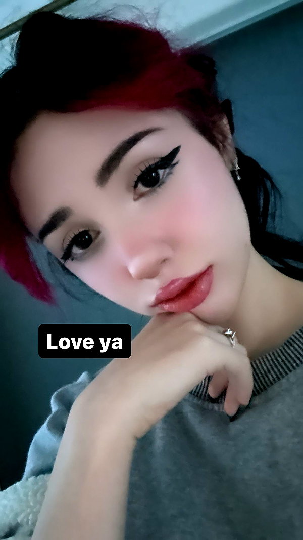 alyri_tv instagram image archive image