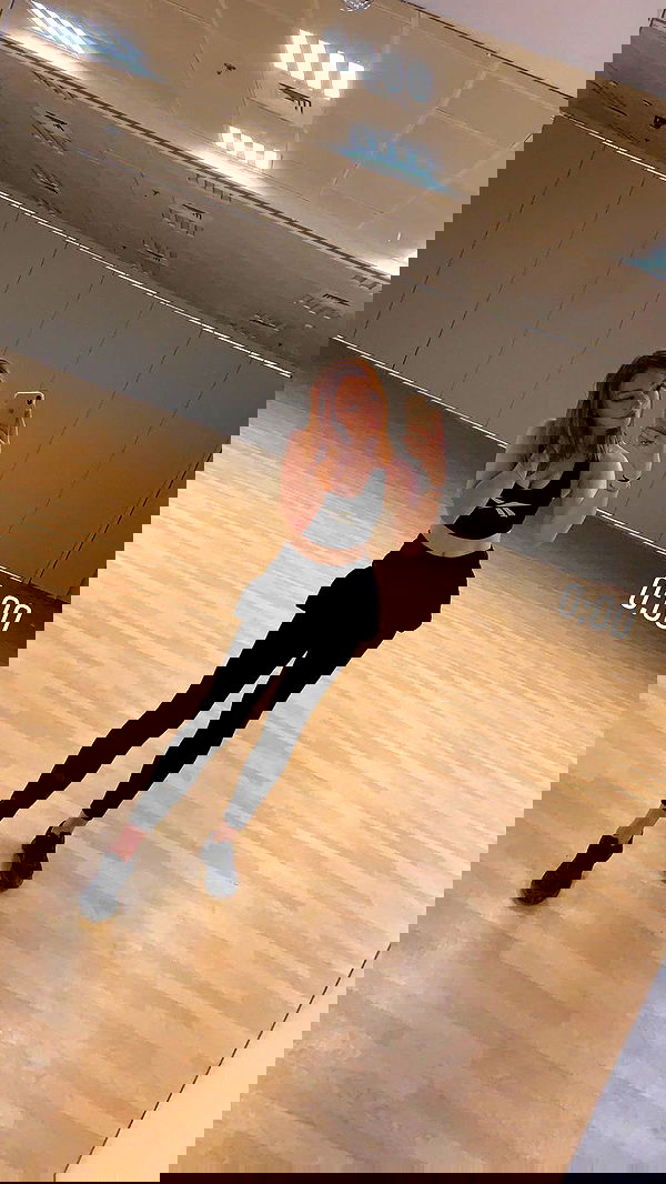 eveliniya eveliniya archive image