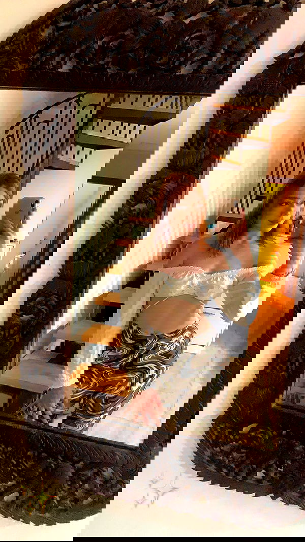 eveliniya eveliniya archive image