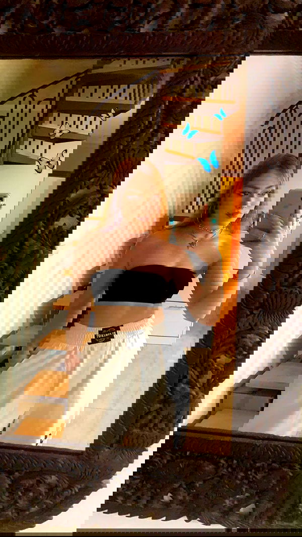 eveliniya eveliniya archive image