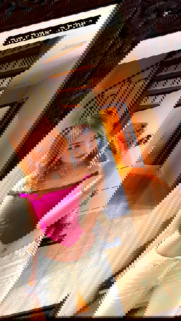 eveliniya eveliniya archive image