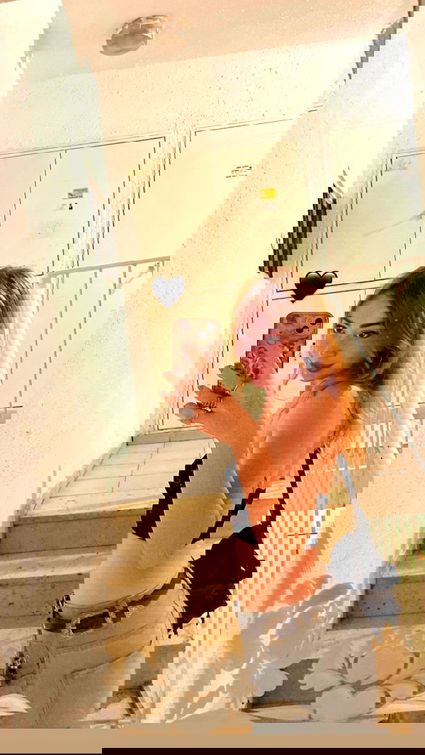 eveliniya eveliniya archive image