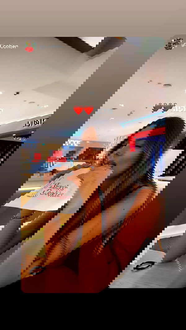 roni.benshushan roni.benshushan archive image