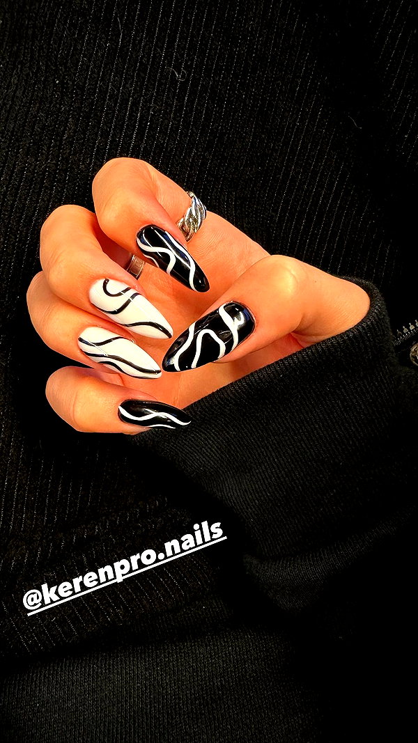 roni_ackerman instagram image archive image