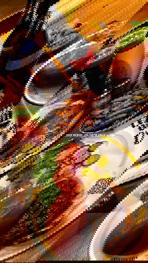 shanidahan7 image ~ Altpins