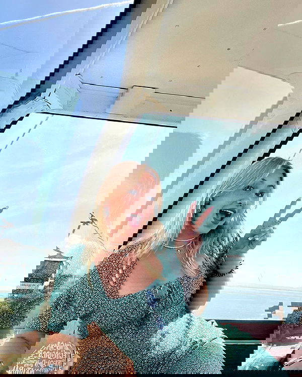 jaroslava_klavir jaroslava_klavir archive image