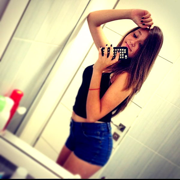 karina_vusiker instagram image archive image
