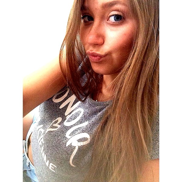 karina_vusiker instagram image archive image