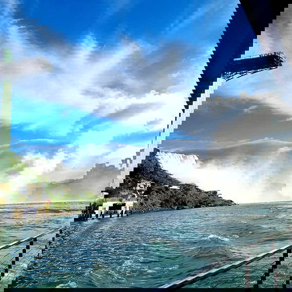 laluzone laluzone archive image