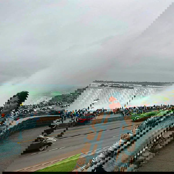 laluzone laluzone archive image