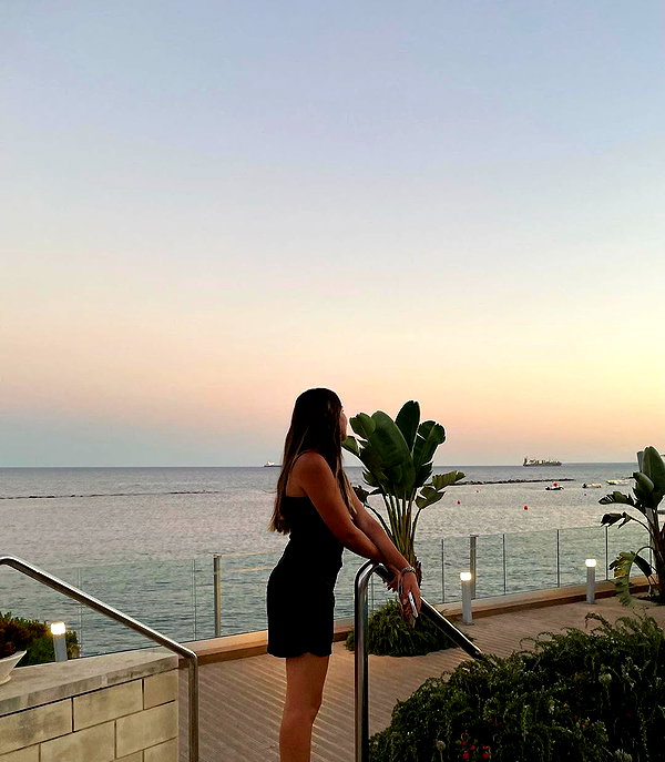 lian.gur instagram image archive image