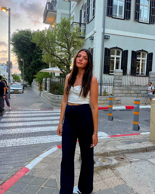 lian.gur instagram image archive image