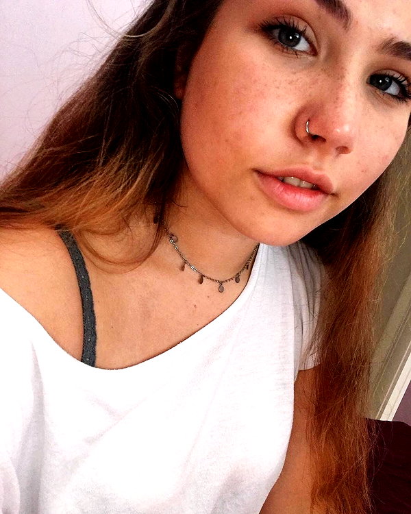 nnicole.gold instagram image archive image