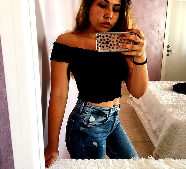 nnicole.gold instagram image archive image